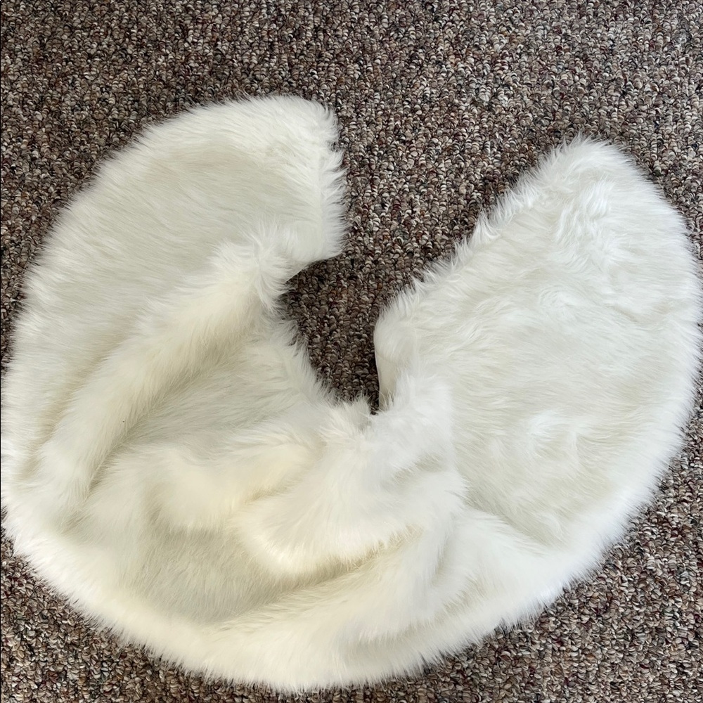 Faux Fur White Shawl